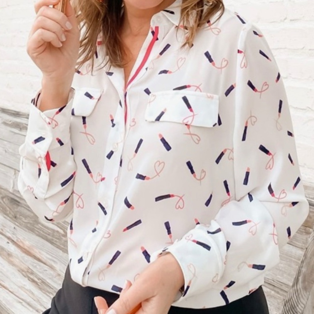LIPSTICK pattern blouse - Picture 2 of 8